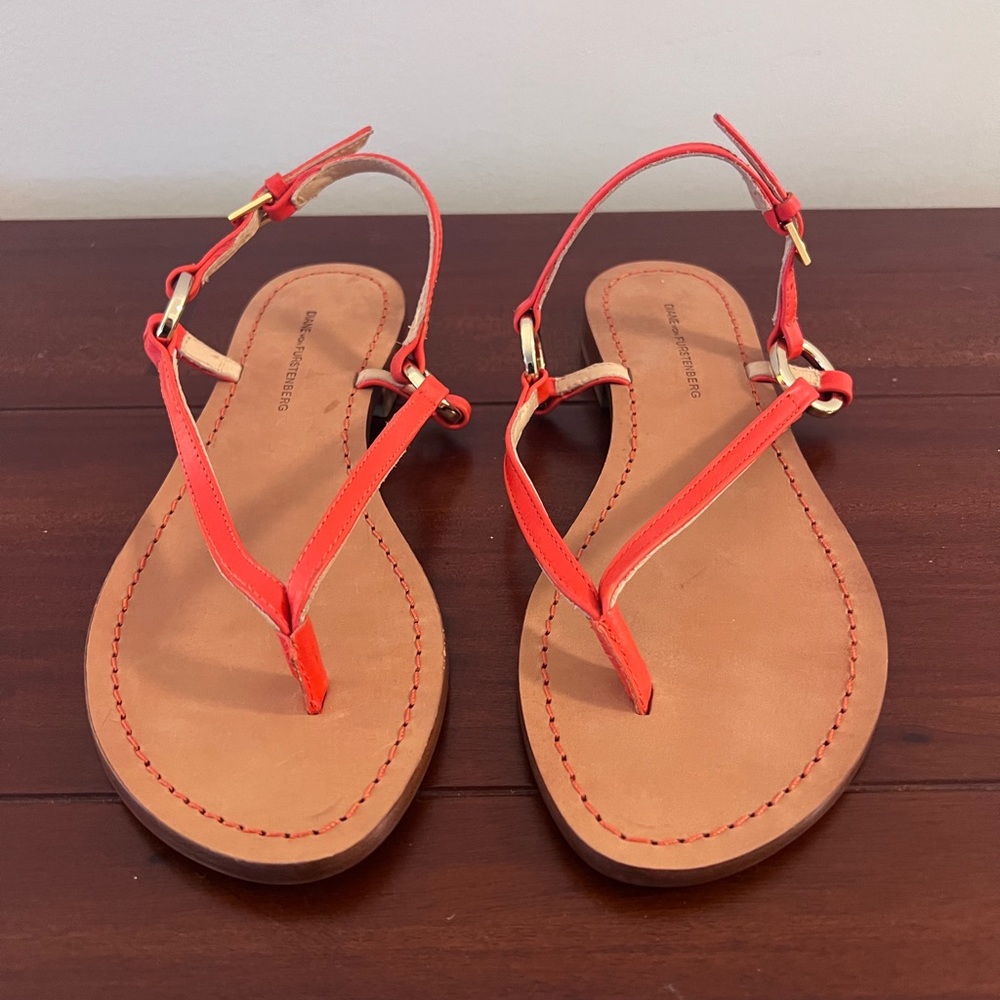 DVF Sandals - Picture 2 of 4
